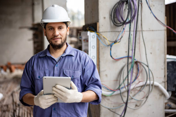 Best Affordable Emergency Electrician  in Hiawatha, KS
